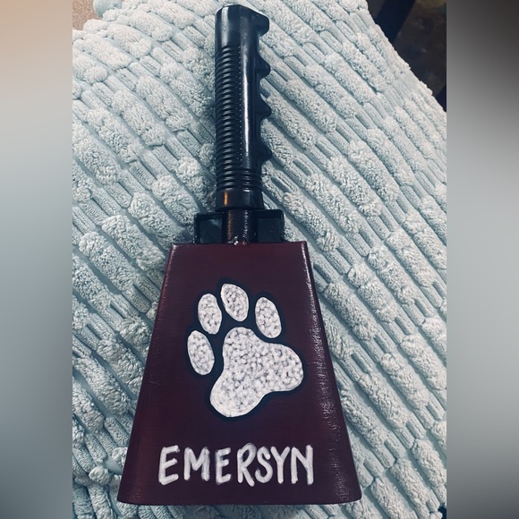 One cowbell for bulldogs fans! - Picture 7 of 7